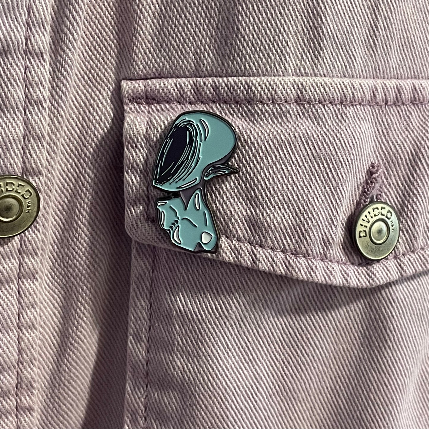 "Faceless" - Soft Enamel Pin